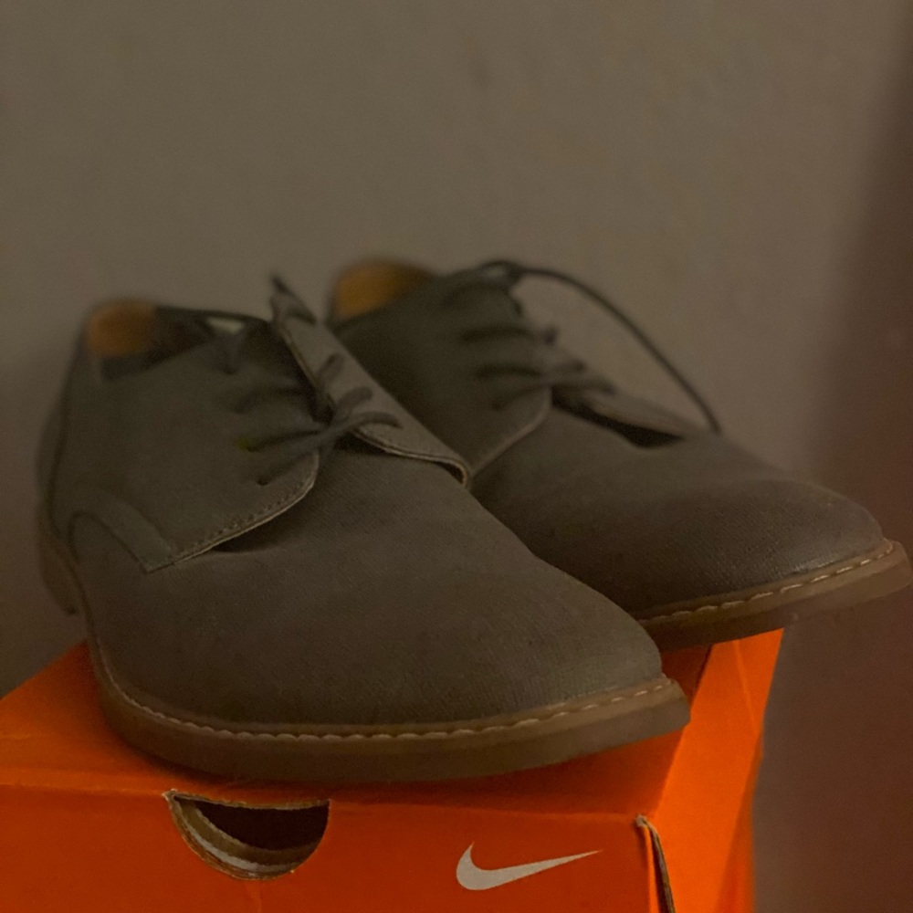 Pre owned men’s dress shoes size 11